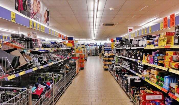 supermarket, shelves, shopping-507295.jpg